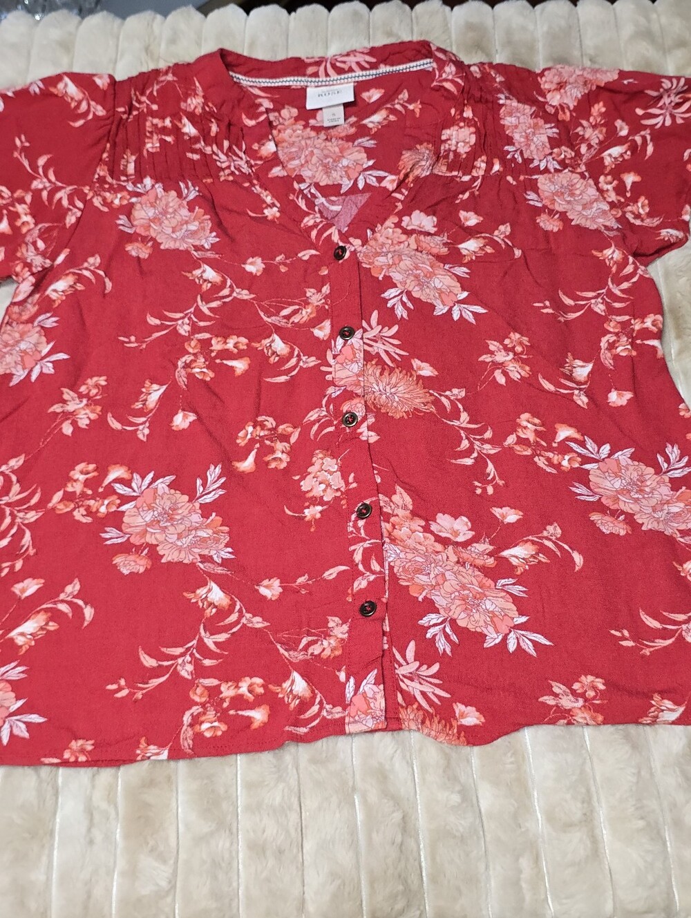 Knox Rose Red Floral Short Sleeve Button Front V-Neck Boho Blouse Top Small